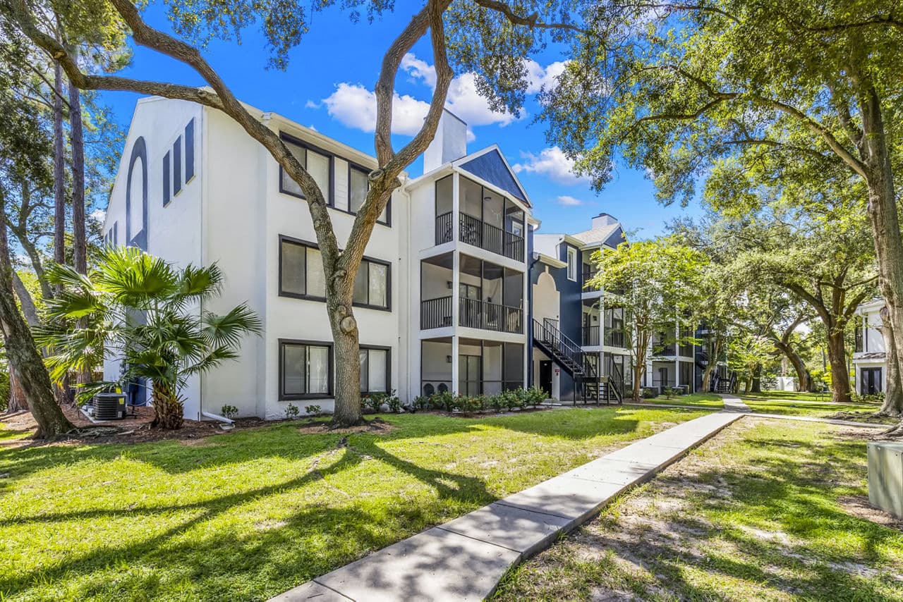 Avana Lakeview 9 of 17