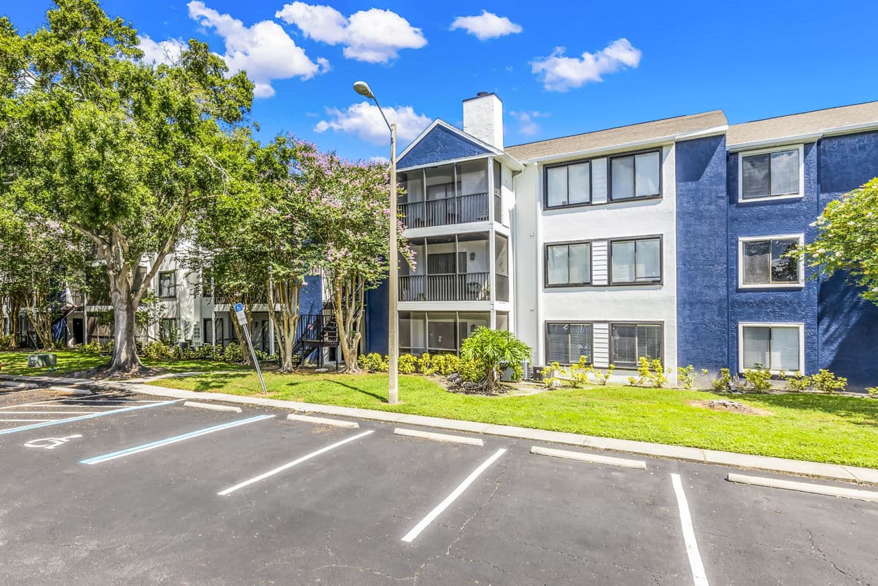 Avana Lakeview 11 of 17