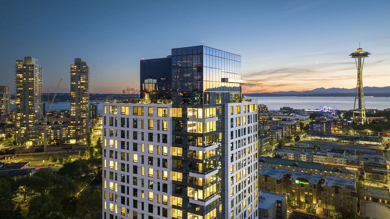 The Waverly 1 of 8