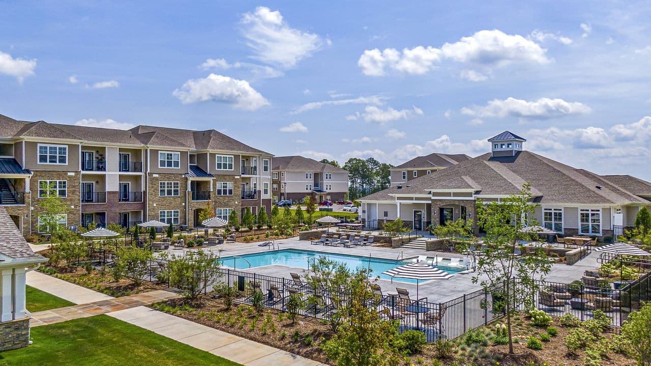River Oaks Landing 1 of 8