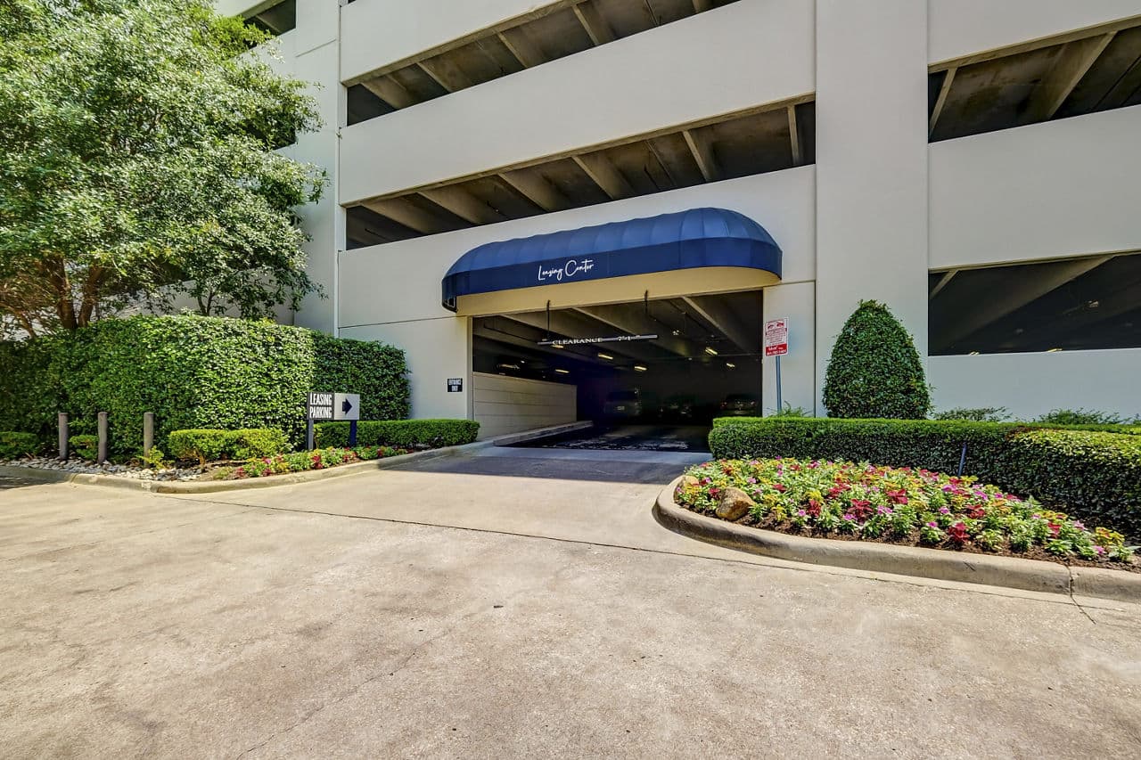 2900 West Dallas 6 of 8