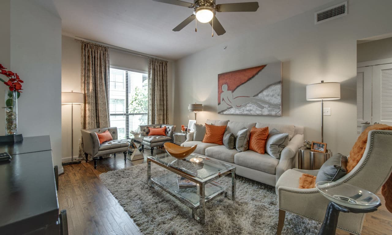 2900 West Dallas Houston Tx 26 of 36