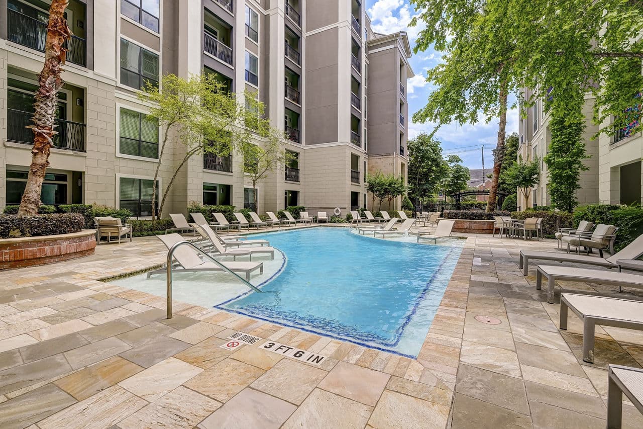 2900 West Dallas Houston Tx 9 of 36