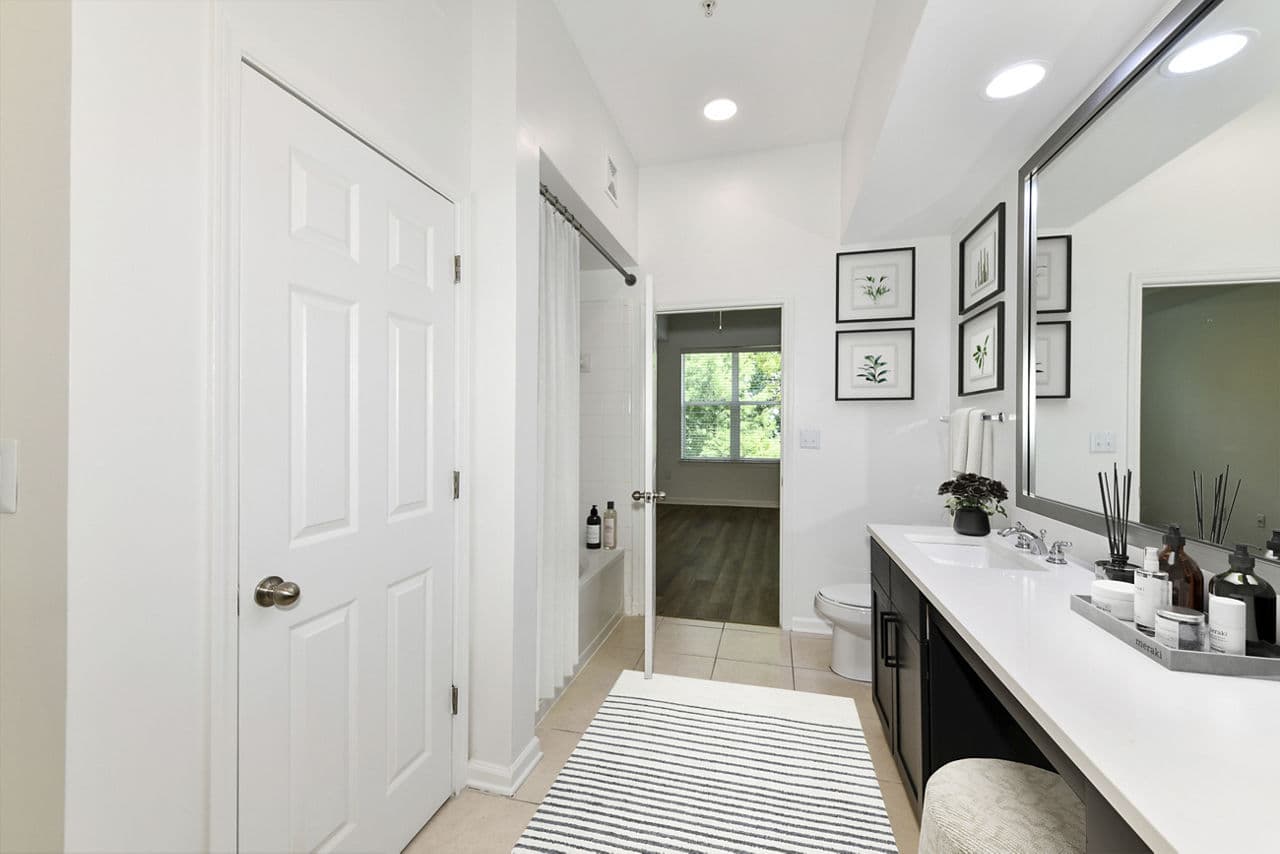 Kingsboro Luxury Apartments 7 of 8