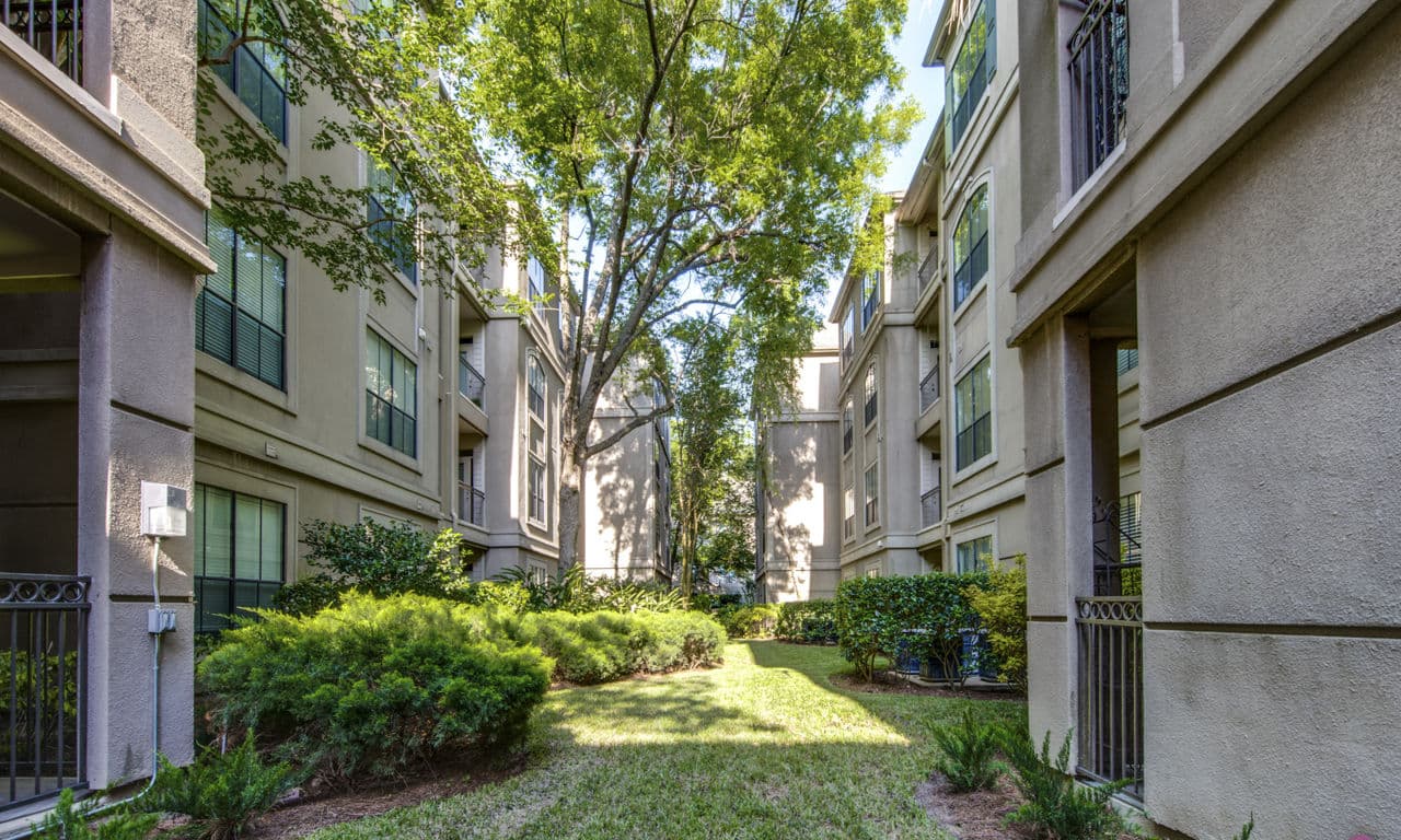 Post Oak at Woodway 8 of 12