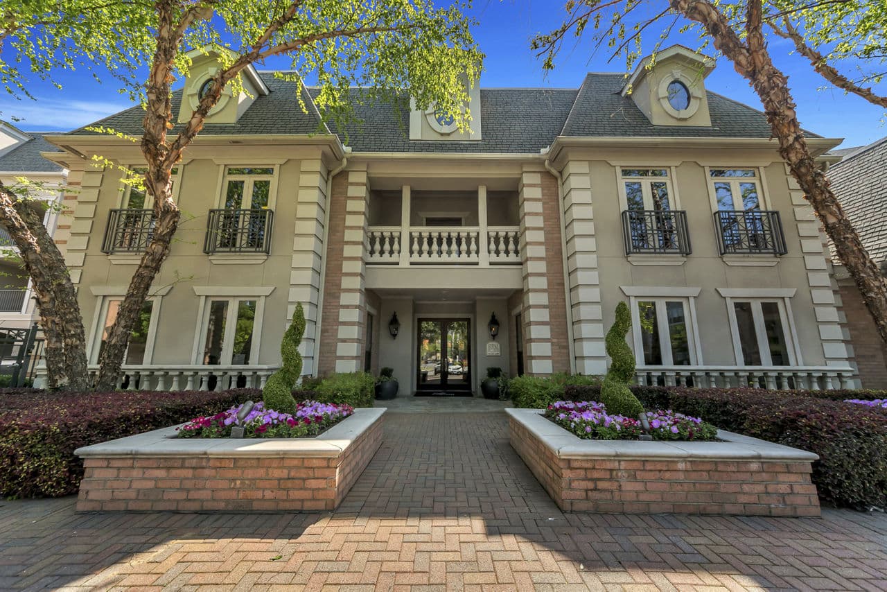 Renaissance at Preston Hollow 2 of 8