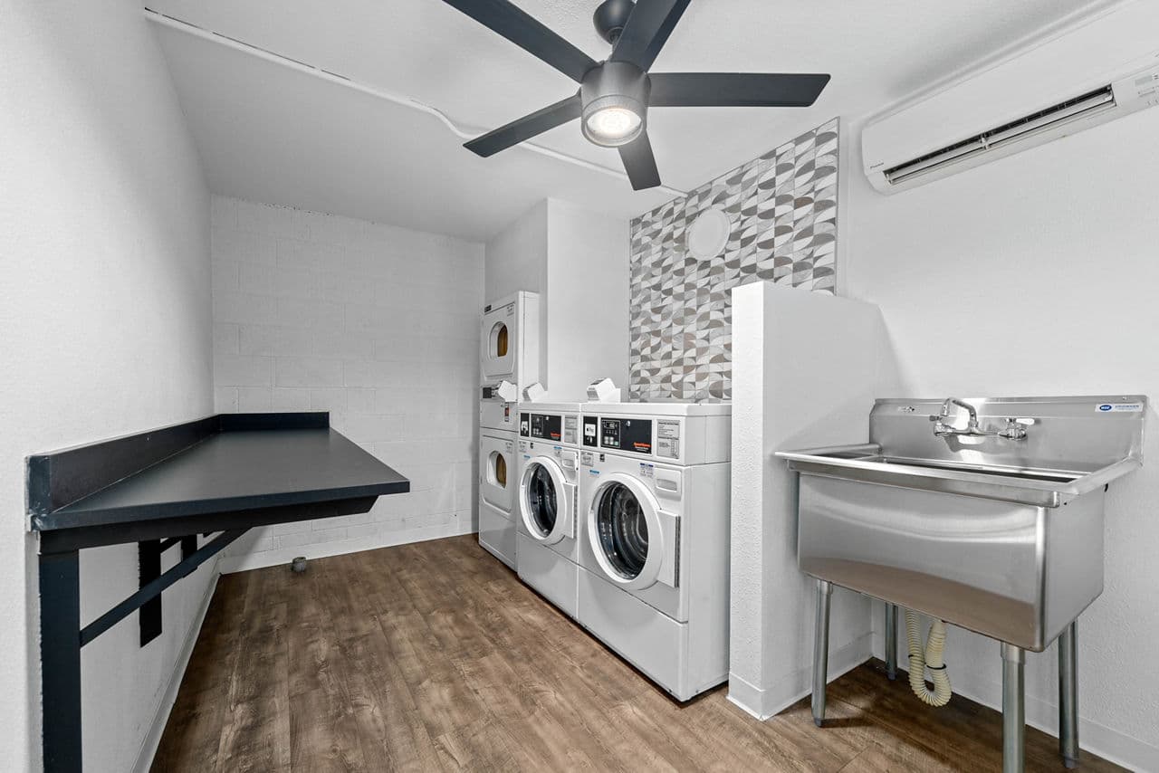 Crosstown Phoenix Apartments Phoenix Az 14 of 29