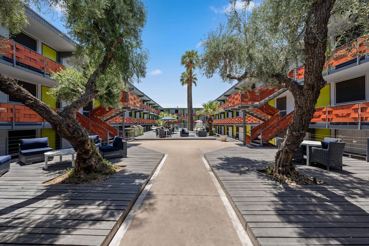 Crosstown Phoenix Apartments Phoenix Az 13 of 29