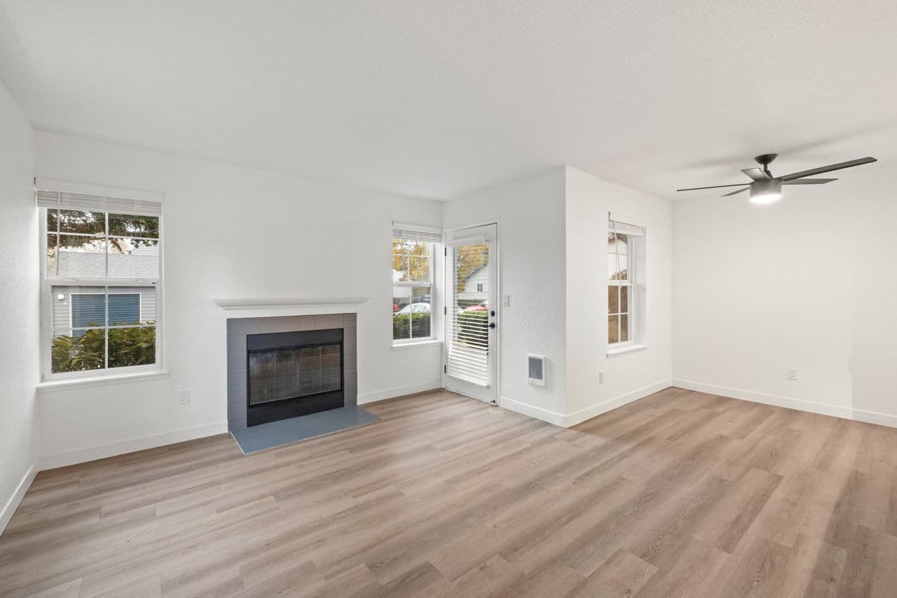 Larkspur Place 2 of 8