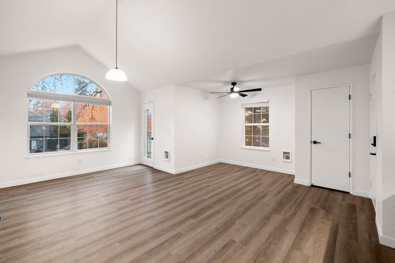 Larkspur Place 3 of 8