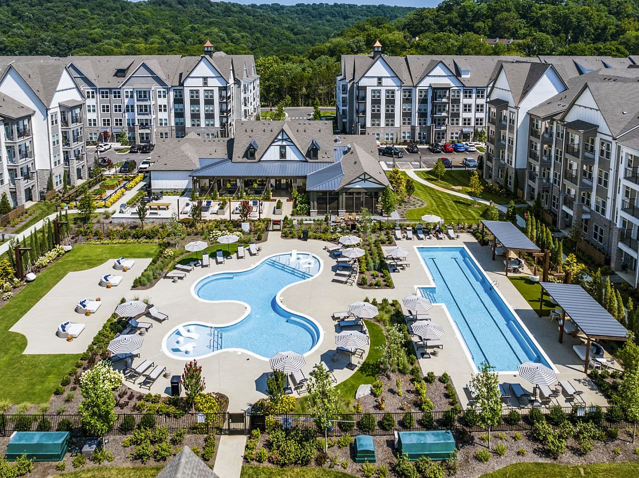 Harpeth Heights Apartments 1 of 8