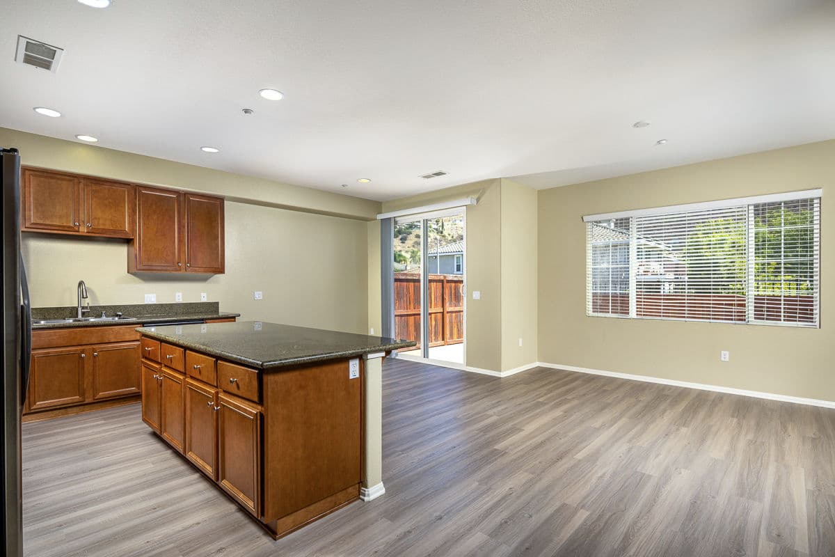 Jackson Pointe 111 Apartments San Diego Ca 16 of 23