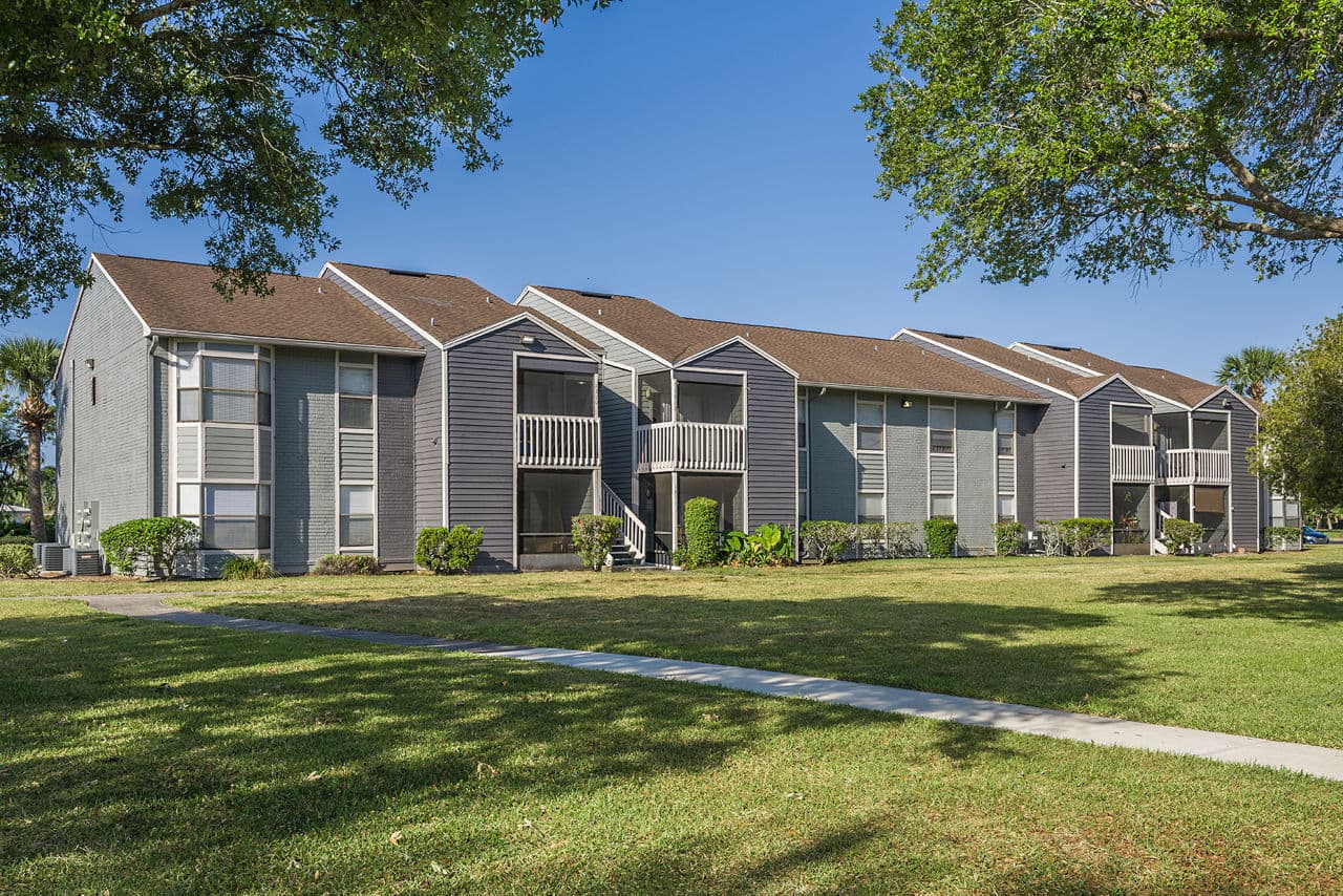 Lake Pointe Melbourne Fl 2 of 25