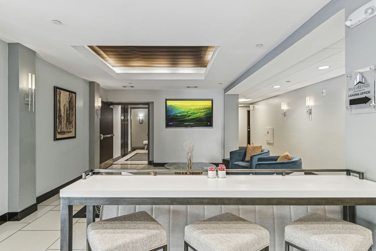 Rivers Edge Apartments 4 of 14