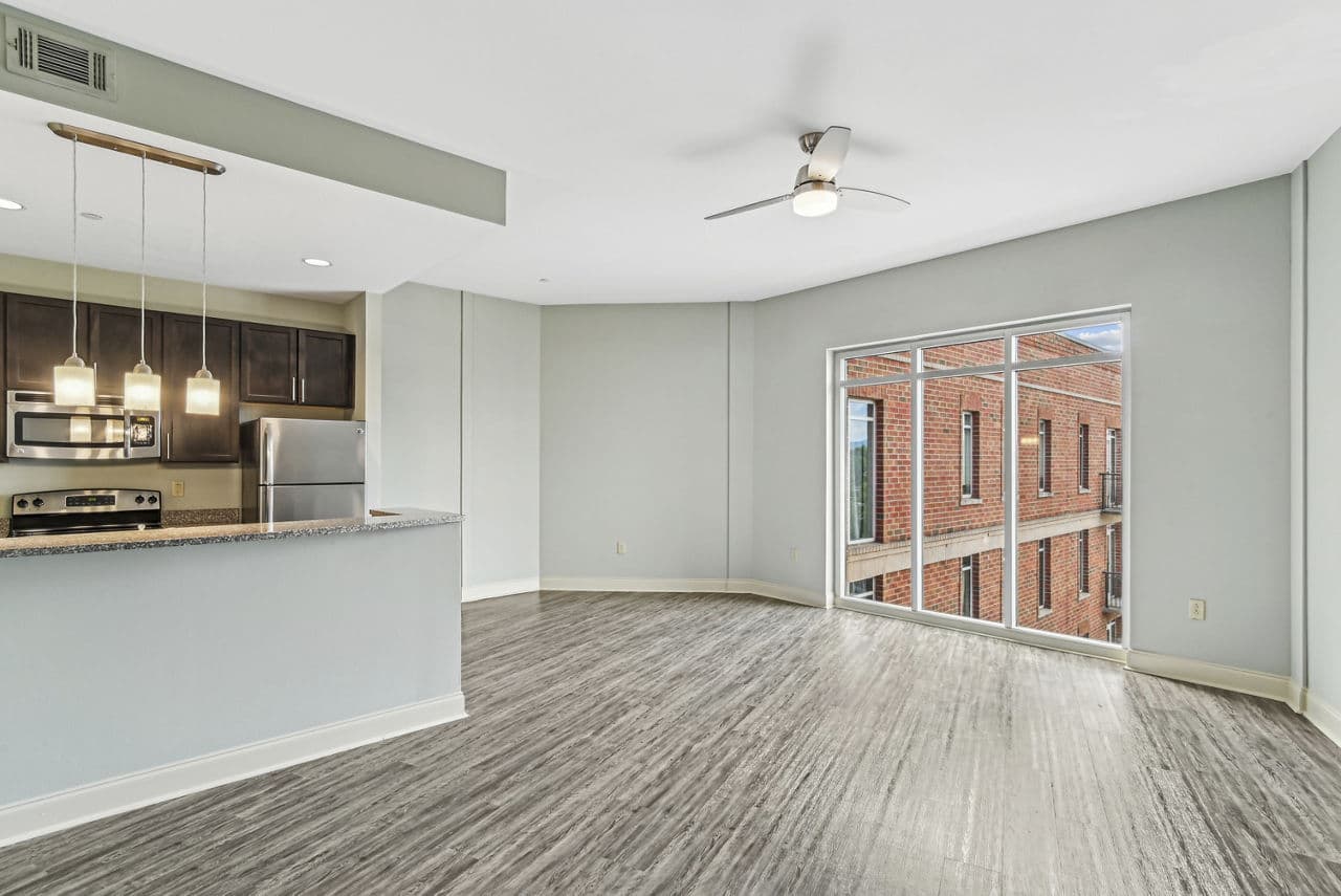 Rivers Edge Apartments 10 of 14