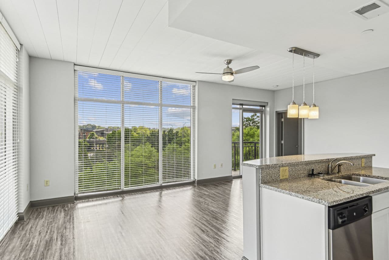 Rivers Edge Apartments 11 of 14