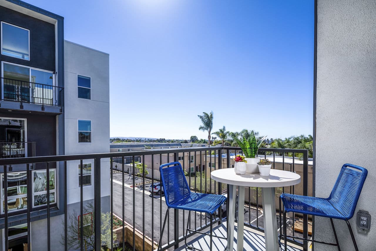 Azul Chula Vista 4 of 10