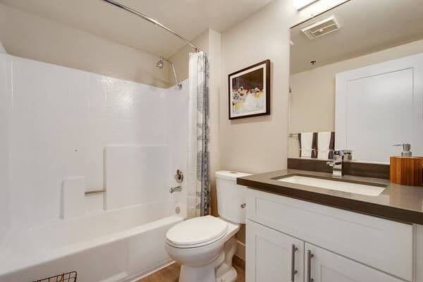 Broadstone Los Feliz 4 of 24