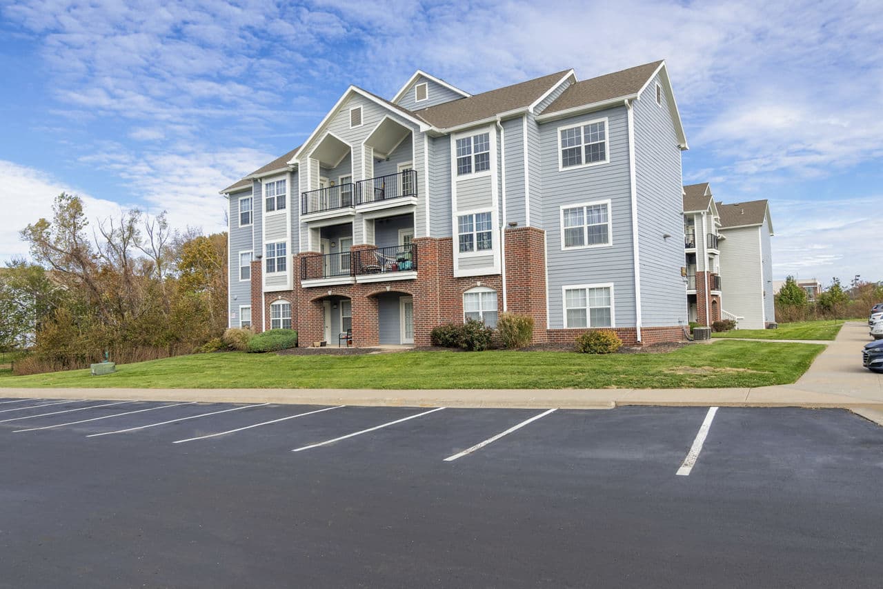 Wild Oak Apartments Kansas City Mo 2 of 18