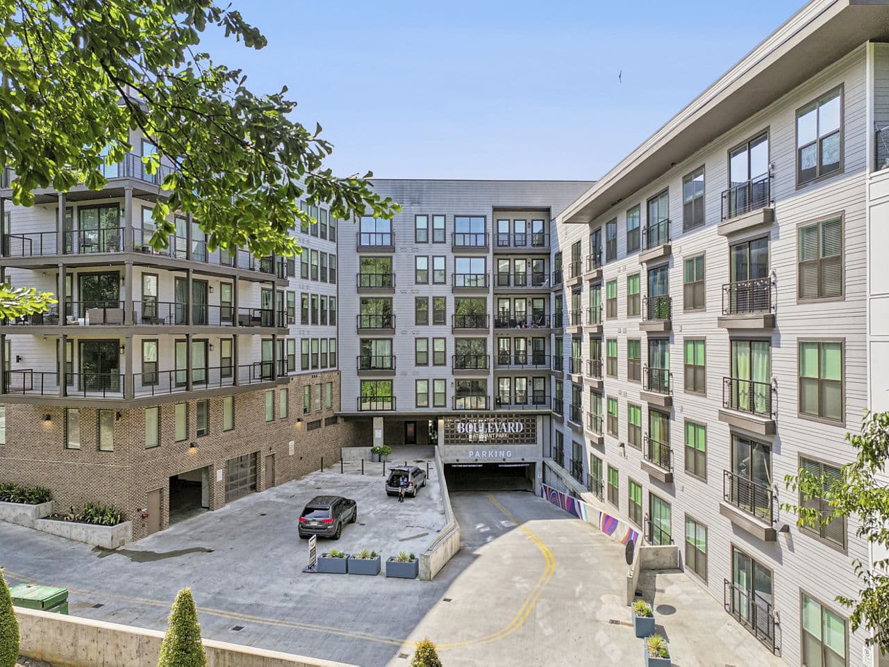The Boulevard at Grant Park Apartments 7 of 8