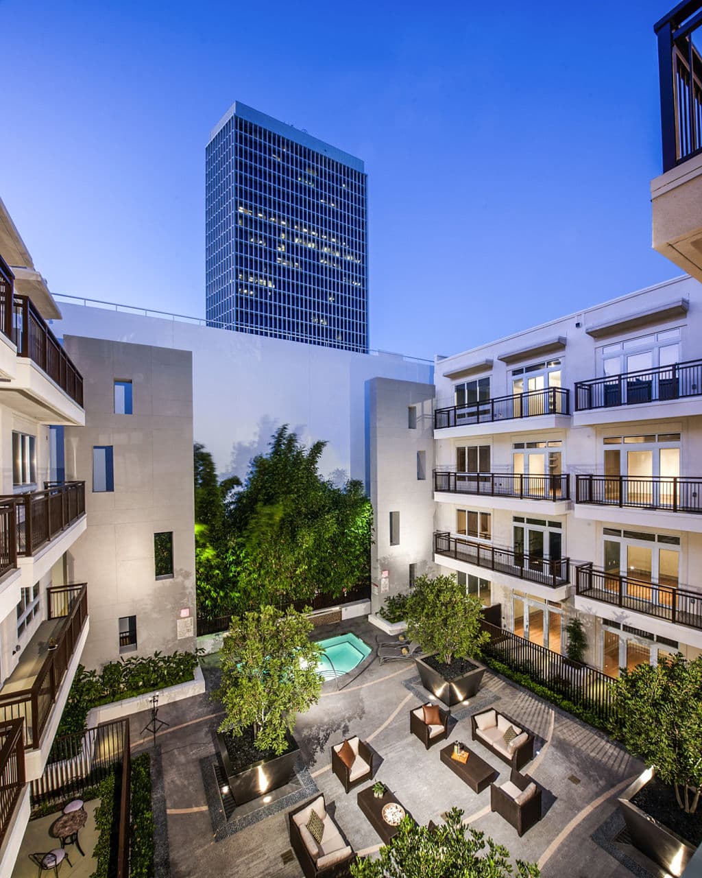 Broadstone Miracle Mile Los Angeles Ca 8 of 20