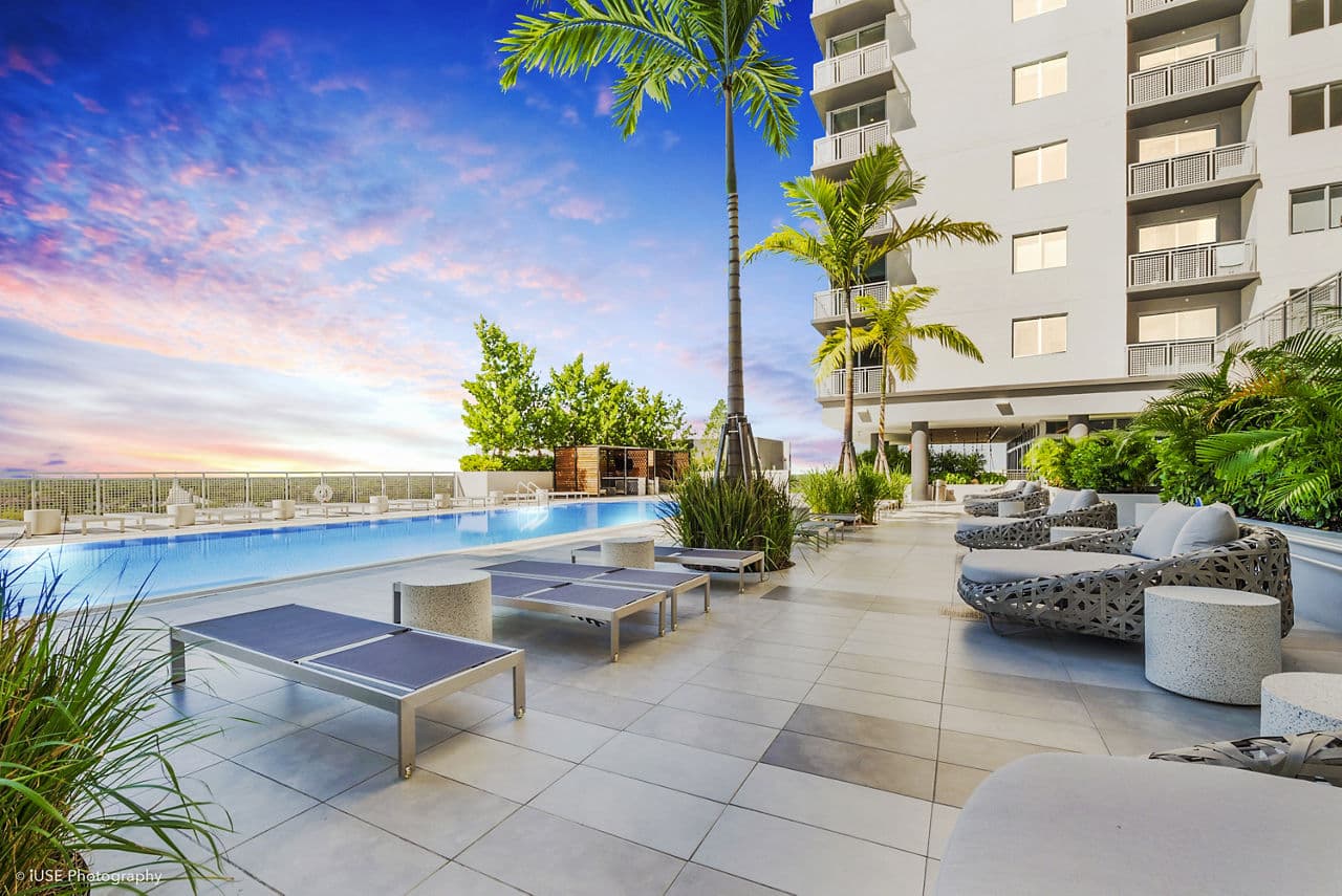 Crest At Pinecrest Apartments Miami Fl 2 of 30