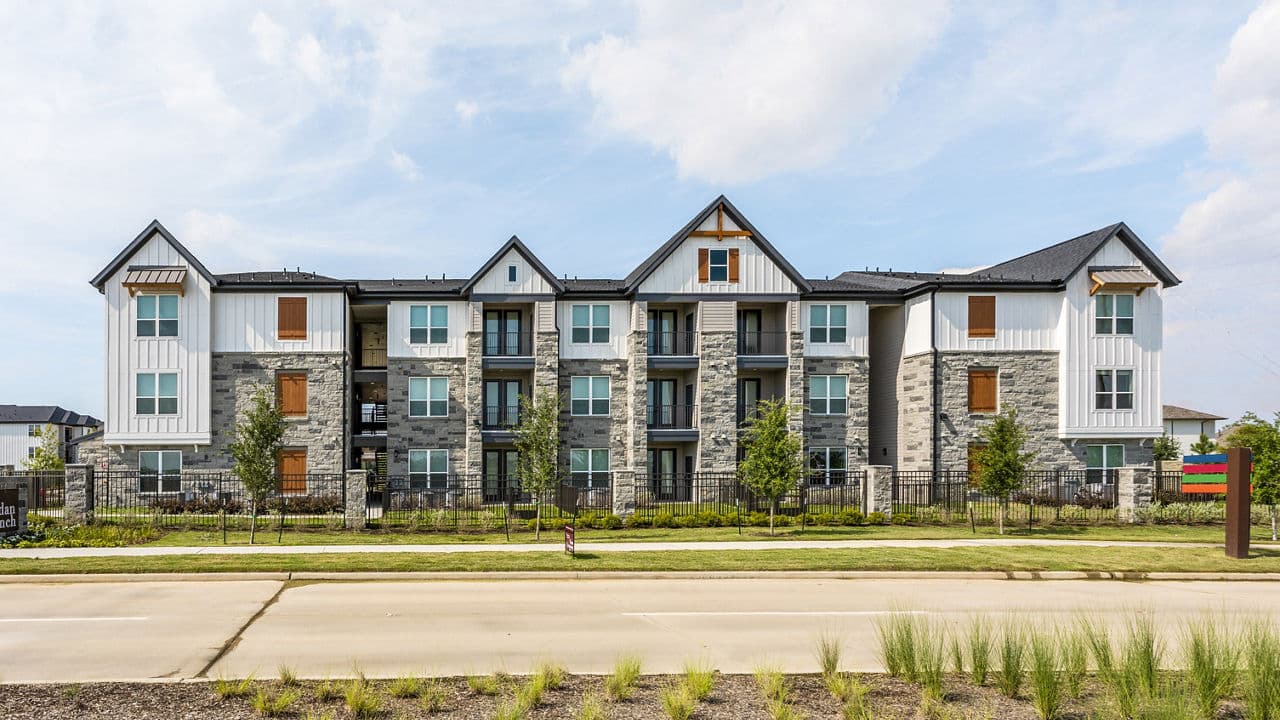 Broadstone Jordan Ranch 2 of 37