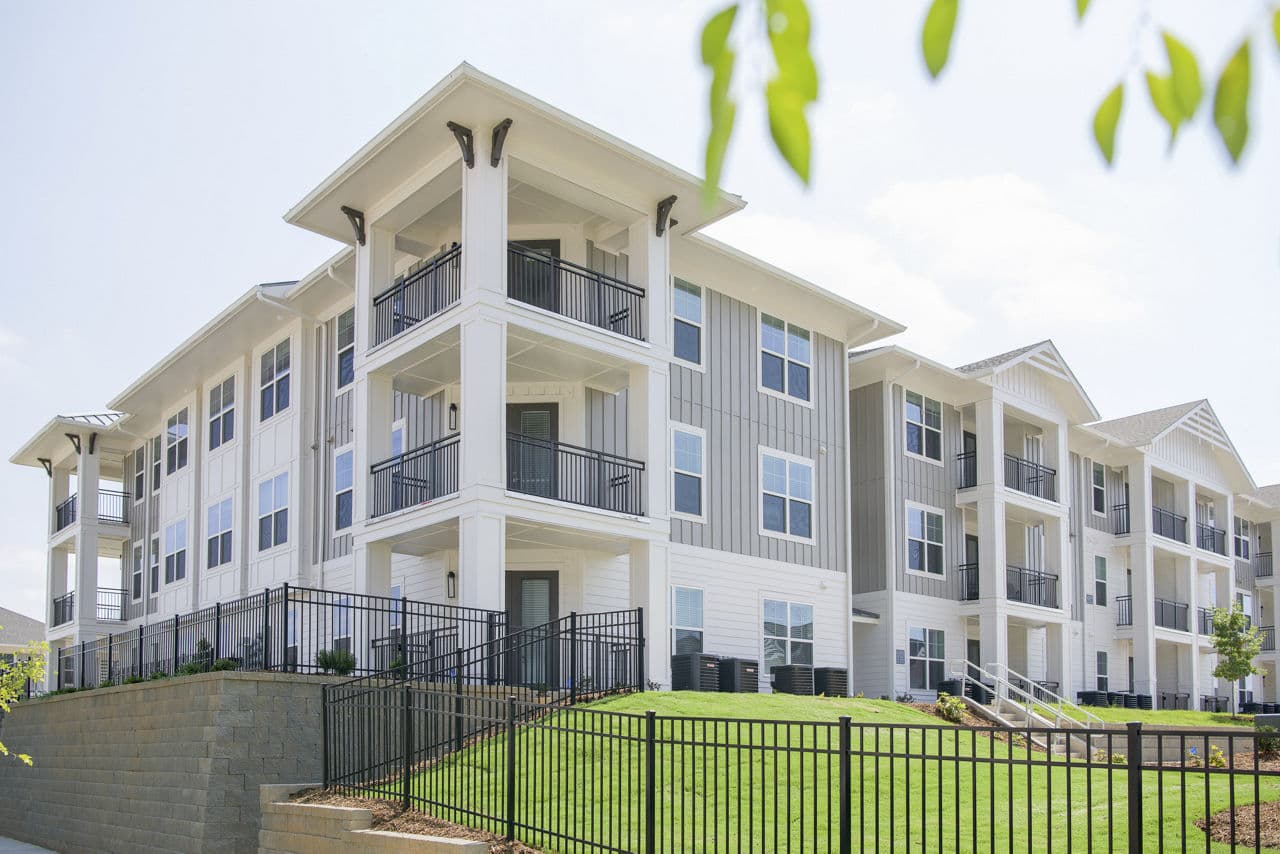 Lakehouse on Wylie Apartments 7 of 8
