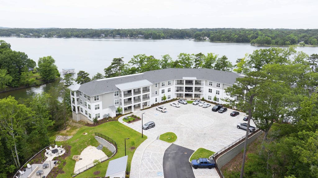 Lakehouse on Wylie Apartments 3 of 8