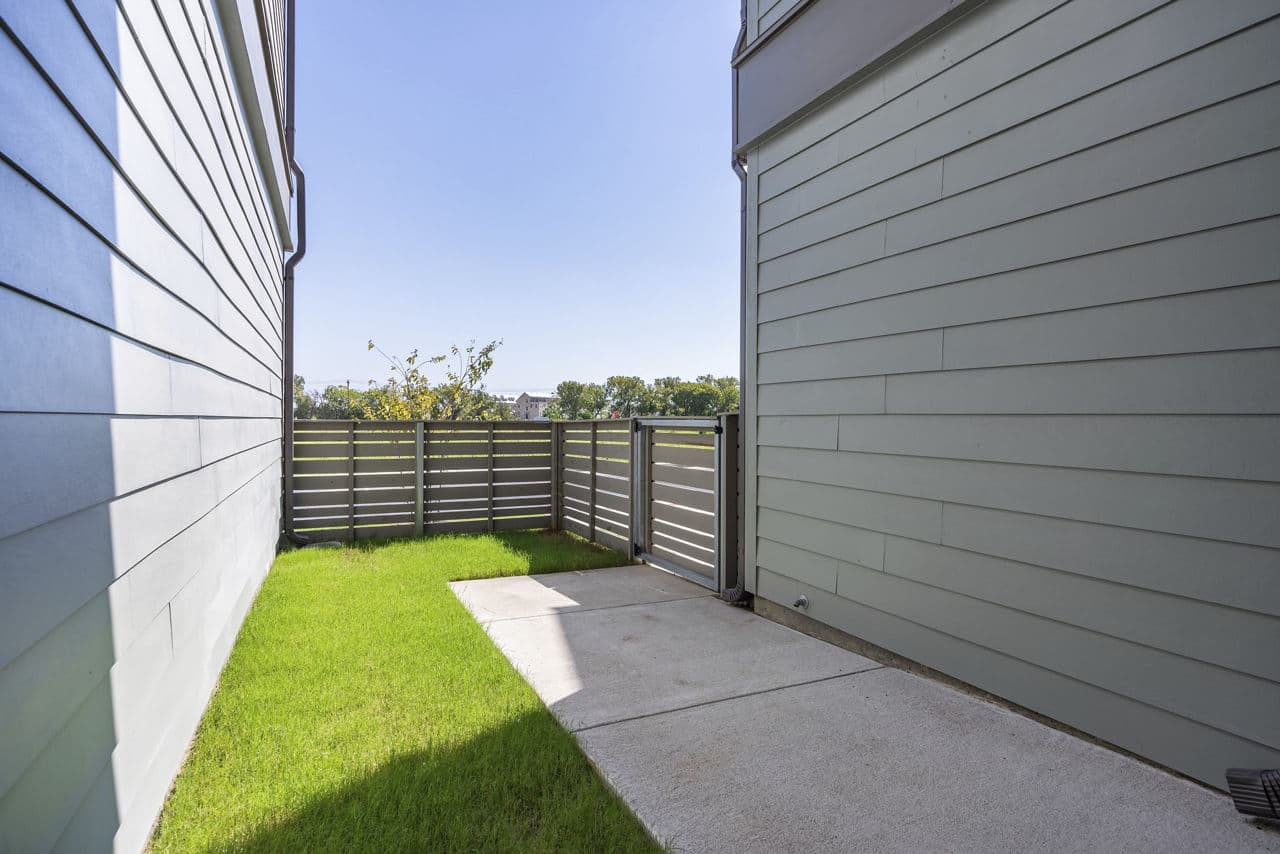 Escalon Townhomes Leander Tx 11 of 20