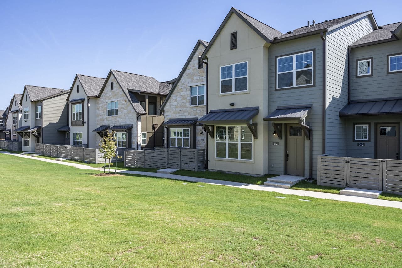 Escalon Townhomes Leander Tx 1 of 20