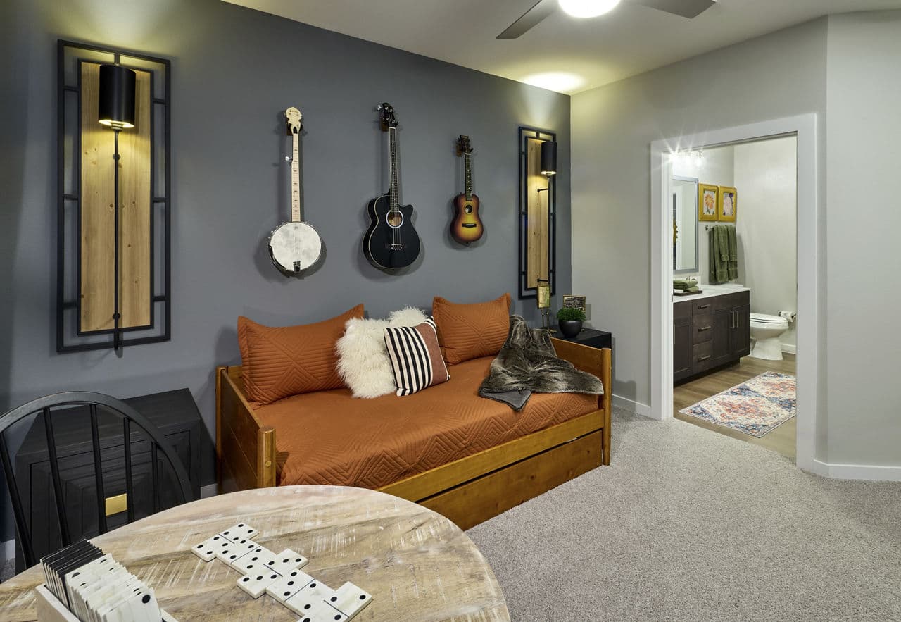 Avenida Carrollton 25 of 30