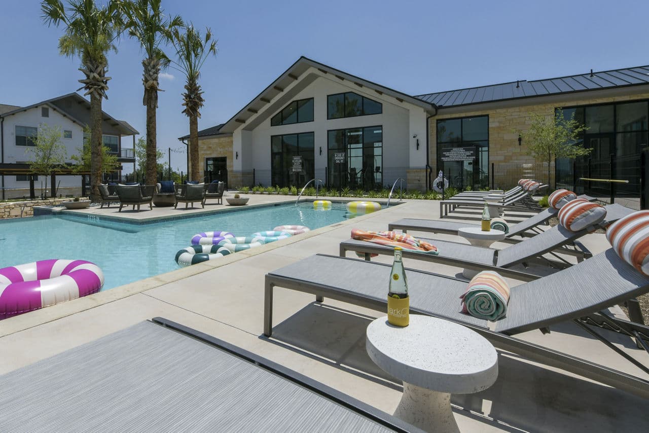 Park at Stone Oak Apartments 4 of 8