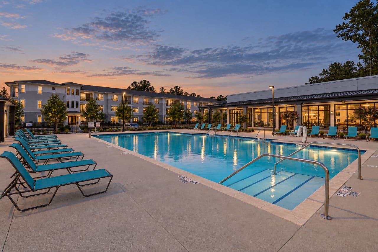 Everly on 401 Apartments 1 of 8