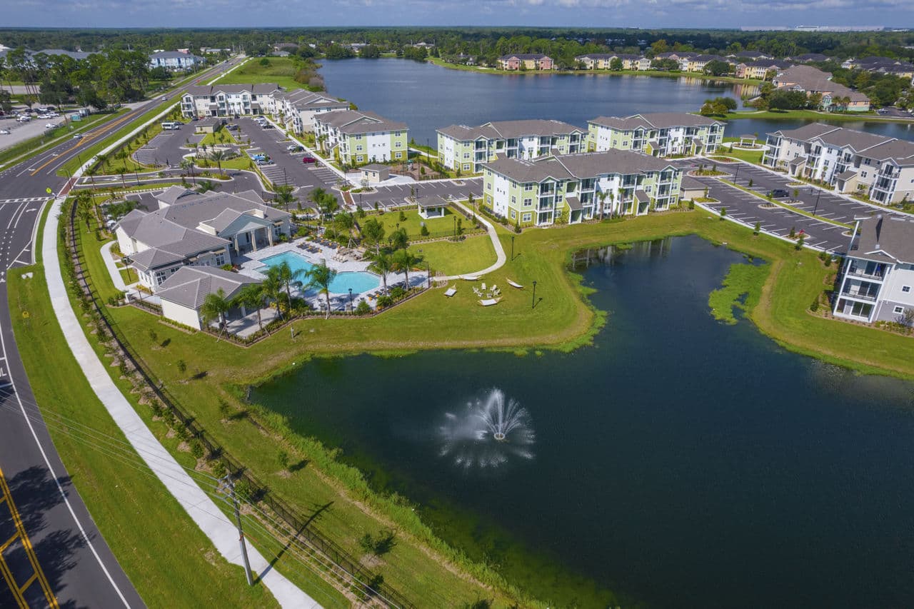 Mira Crystal Lake Port Orange Fl 12 of 30