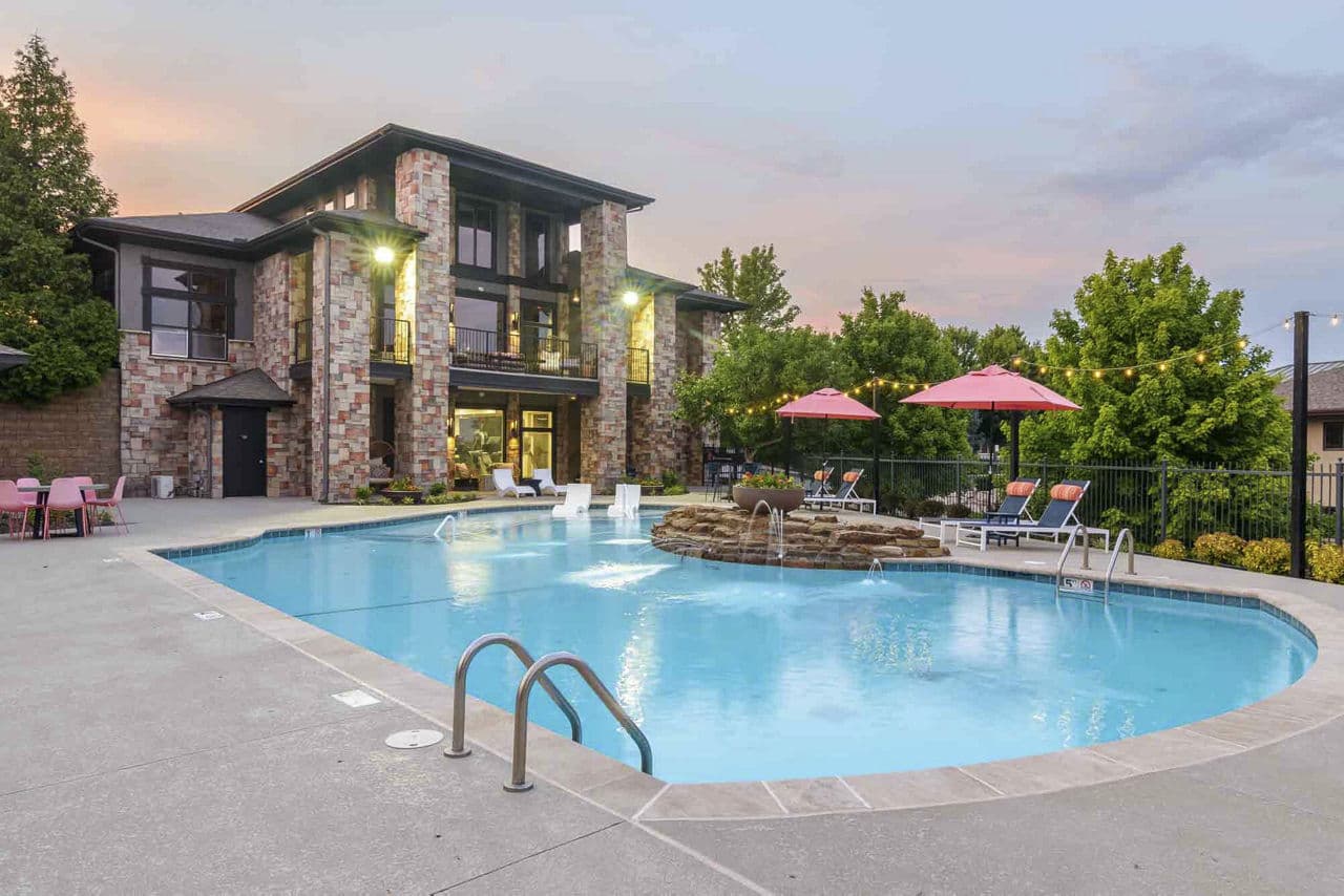 Aventura Falcon Valley Lenexa Ks 1 of 18