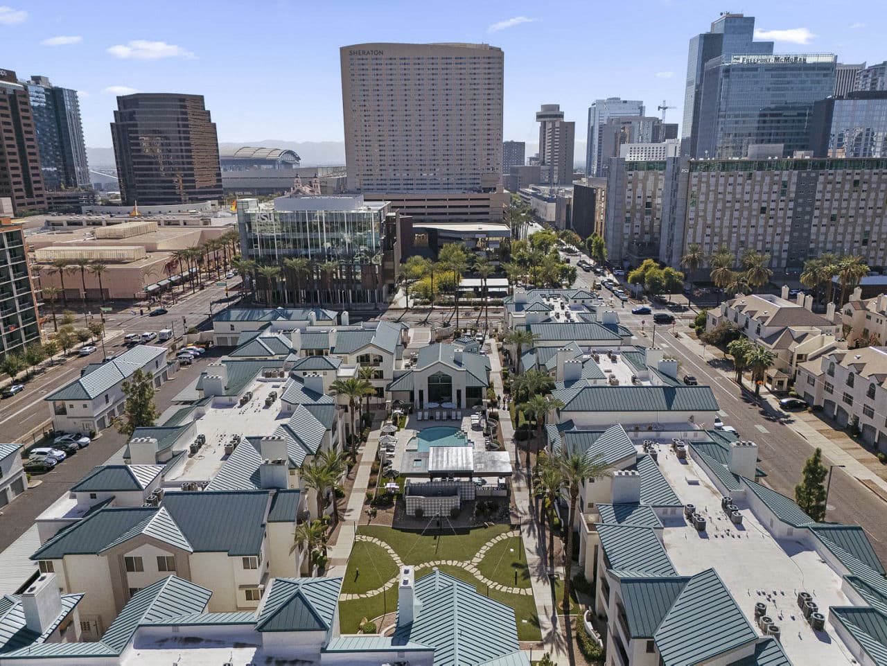 The Met at 3rd and Fillmore Apartments 2 of 35