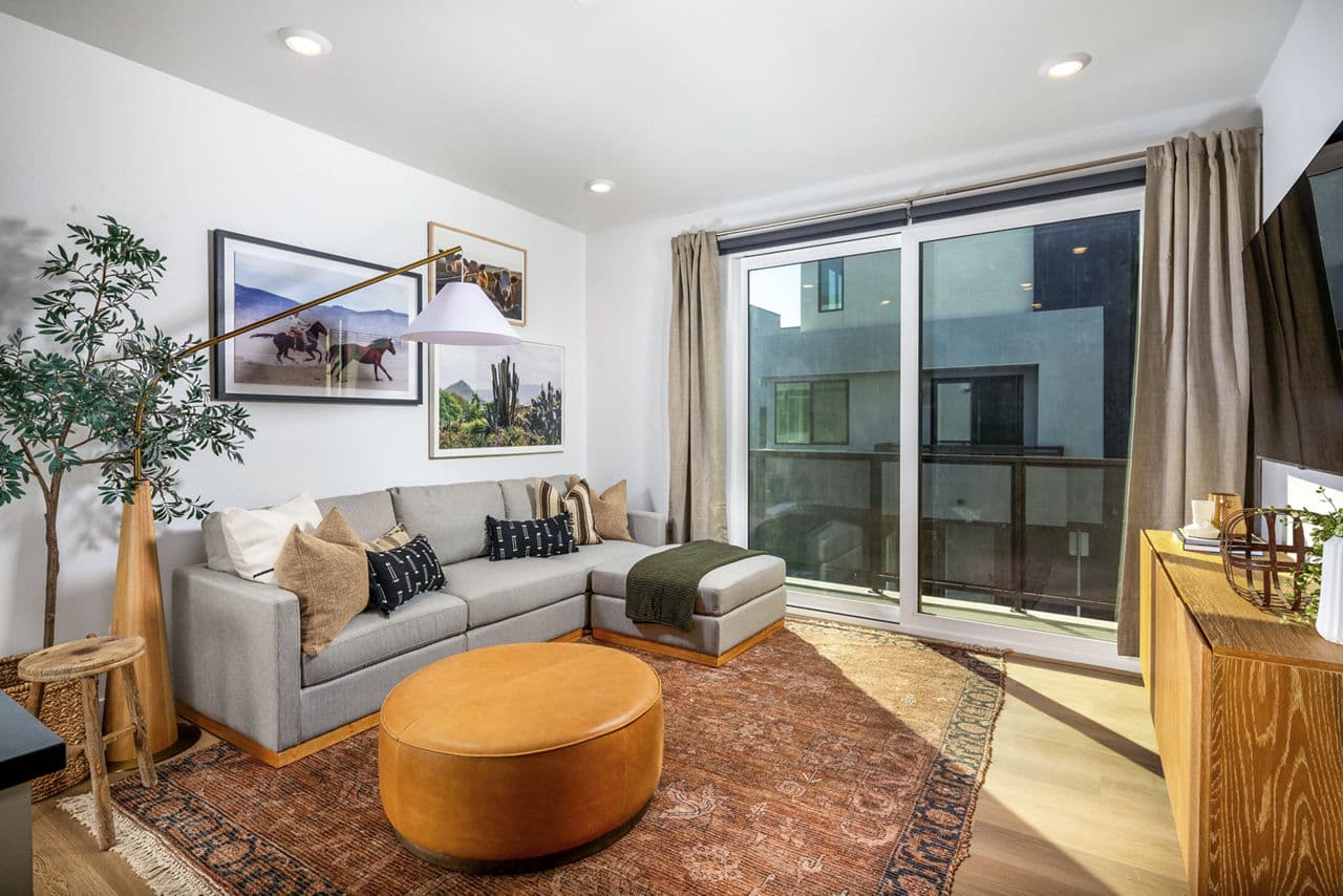 Mason Townhomes at Epoca 24 of 31