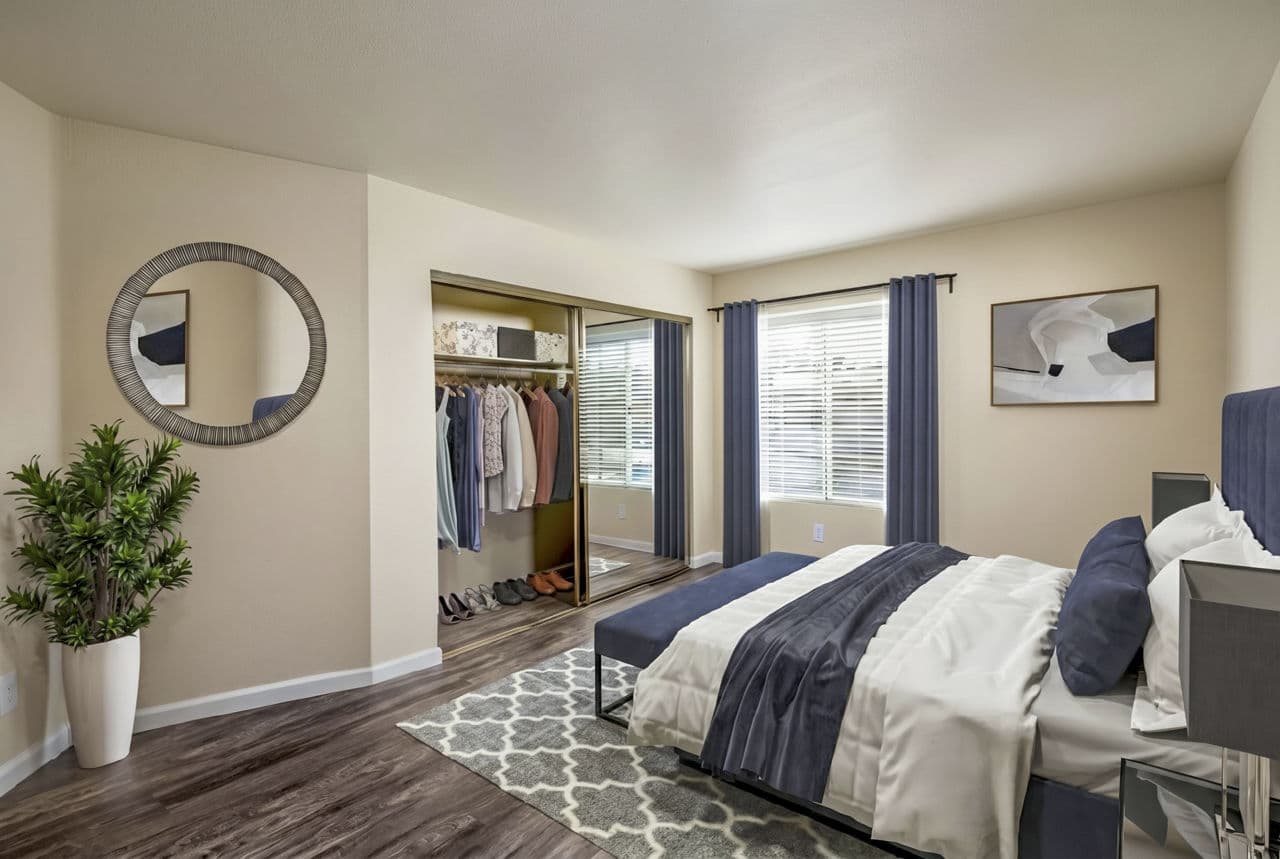 Warner Pointe Woodland Hills Ca 20 of 25