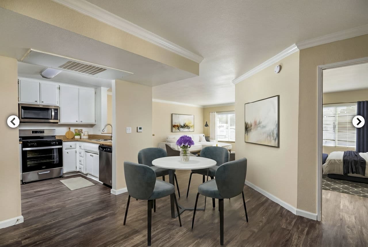 Warner Pointe Woodland Hills Ca 6 of 25