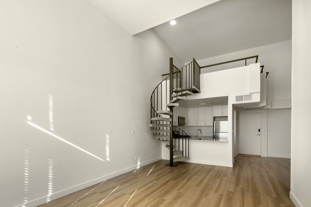 Warner Pointe Woodland Hills Ca 15 of 25