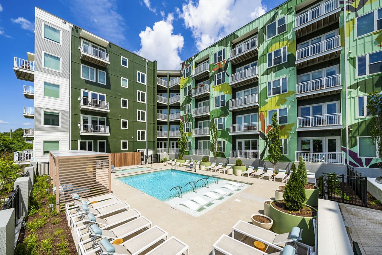 Queens Wedgewood Houston 1 of 8