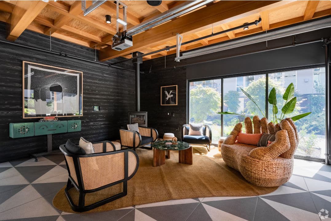 Arlo Apartments 6 of 8
