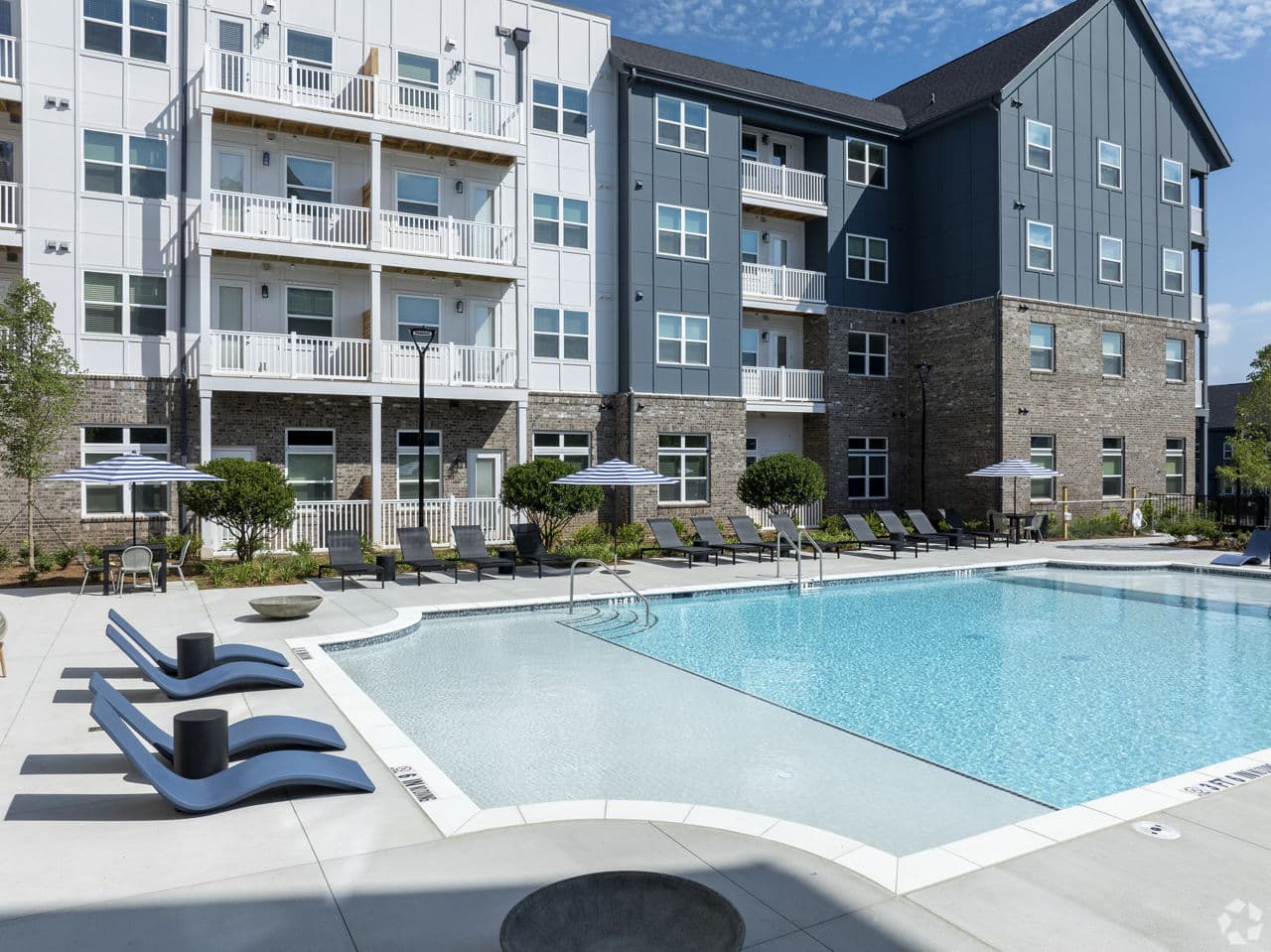 The Laurel Flowery Branch Apartments 3 of 8
