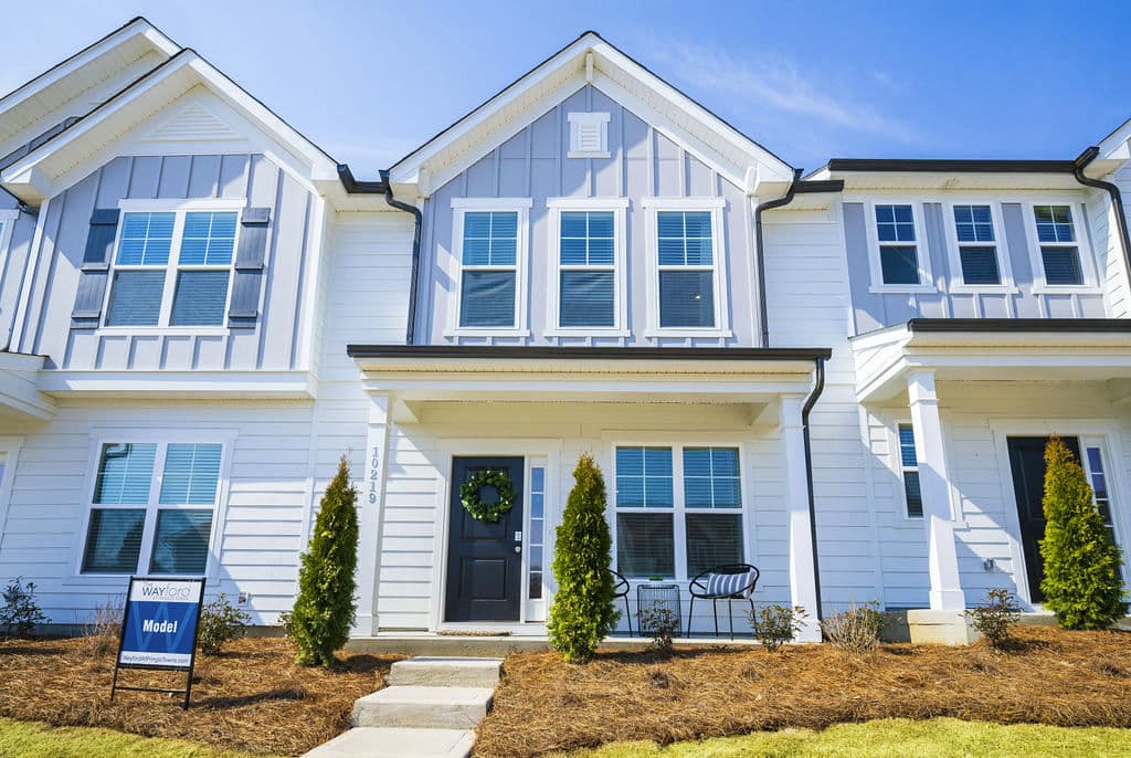 Wayford at Pringle Towns Townhomes 2 of 8