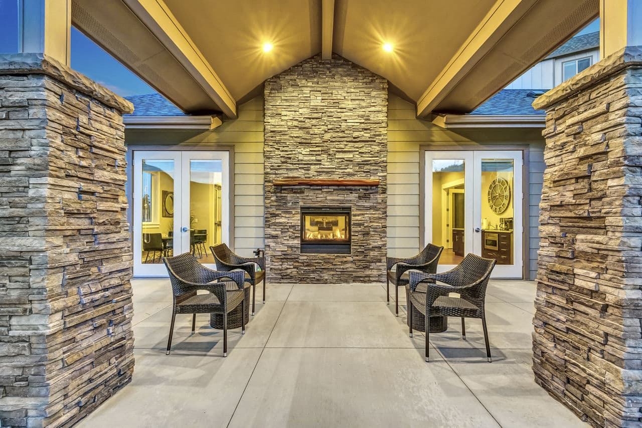 Outlook At Pilot Butte Bend Or 9 of 24