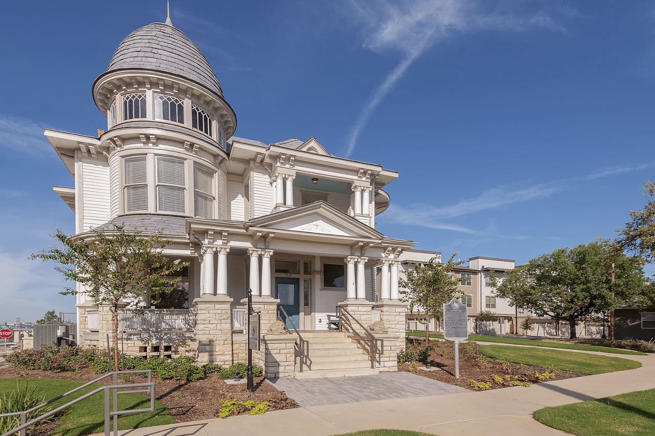 The Kelley at Samuels Avenue 7 of 8