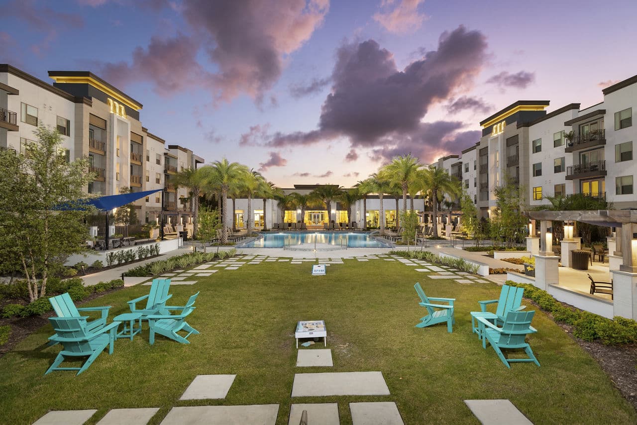 Sur Southside Quarter Apartments 3 of 8