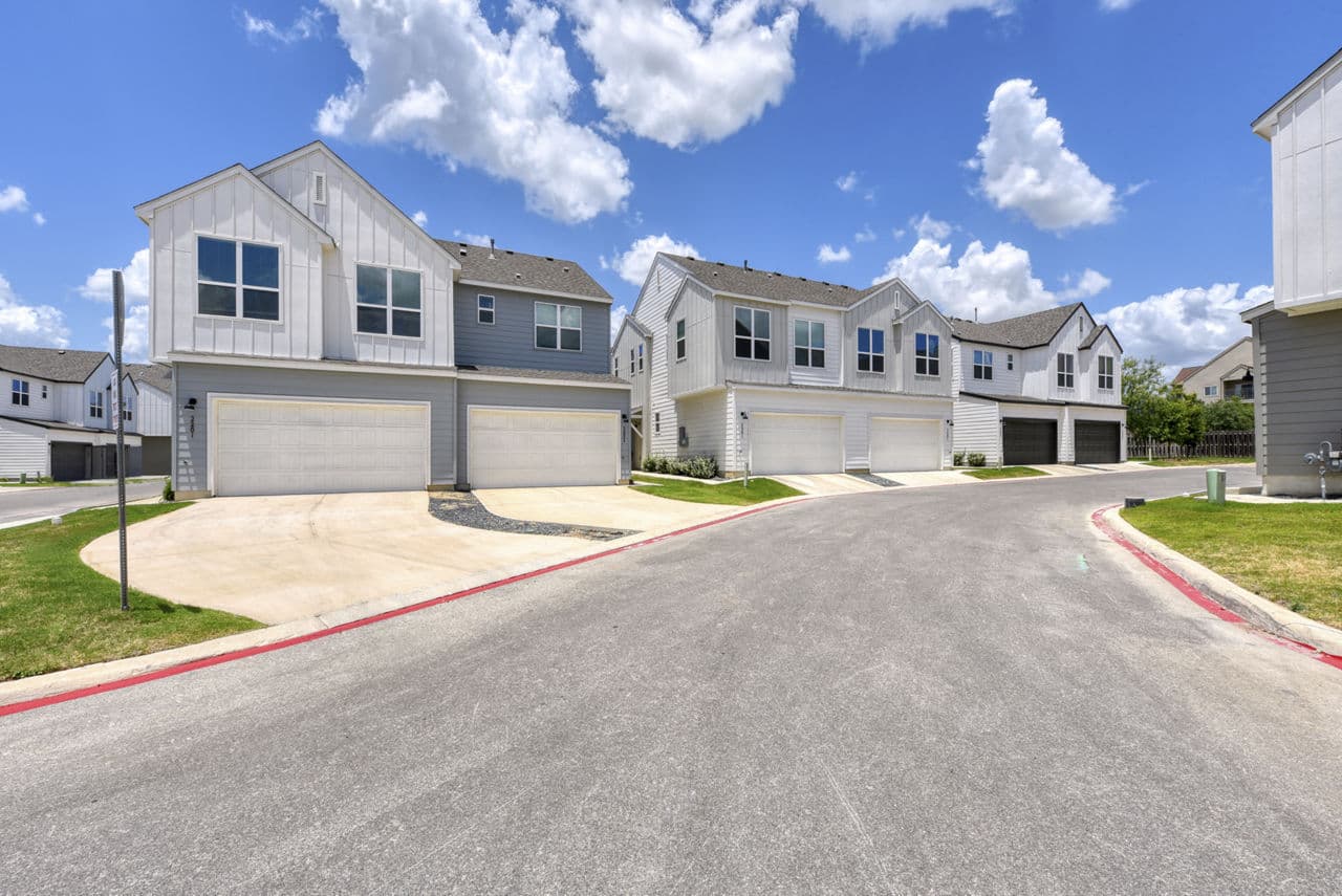 Farm Haus Luxury Rental Homes 2 of 8