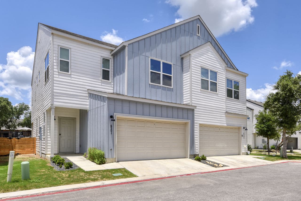 Farm Haus Luxury Rental Homes 4 of 8